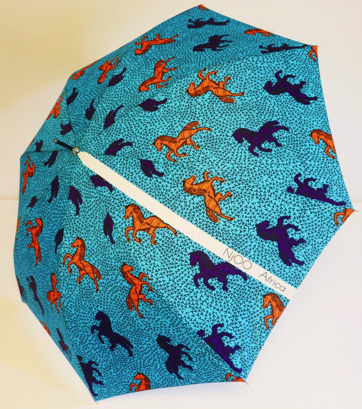 アフリカンファブリック　馬柄　日傘　ハンドメイド 予約販売】雨傘 NAU-021.ブルー✖️オレンジ・ネイビー馬柄 – NjOO Africa